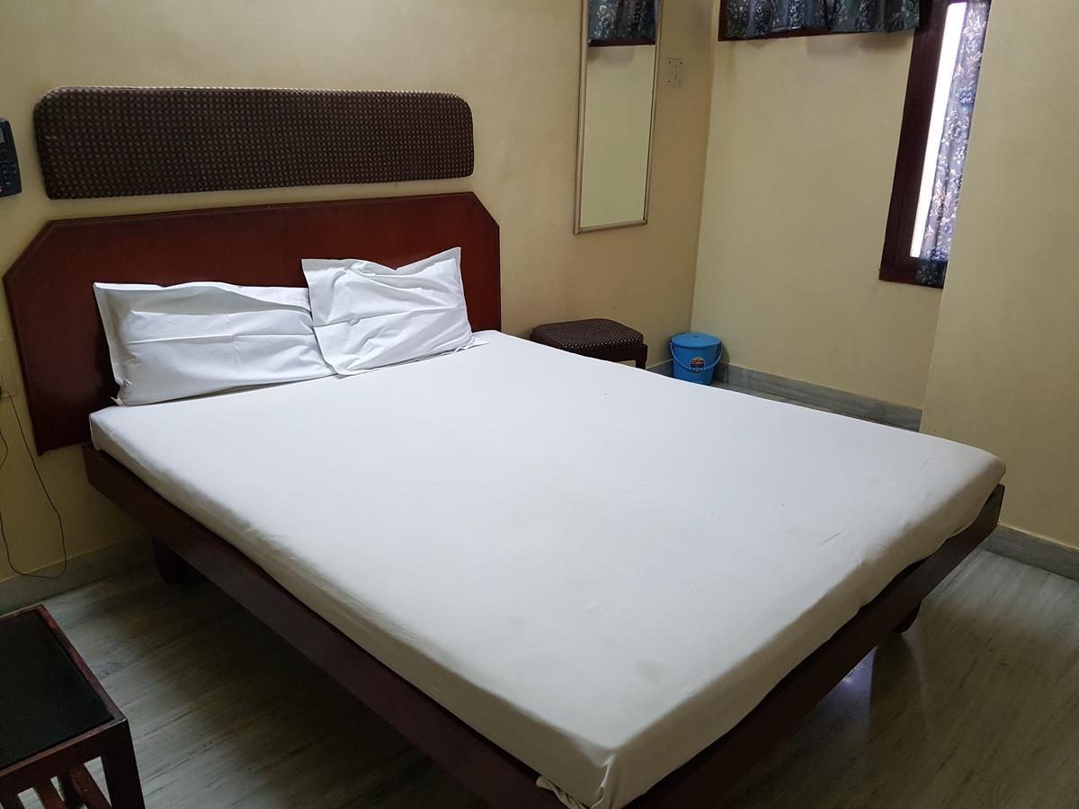 Sri Sai Residency Hotel Tirupati Buitenkant foto