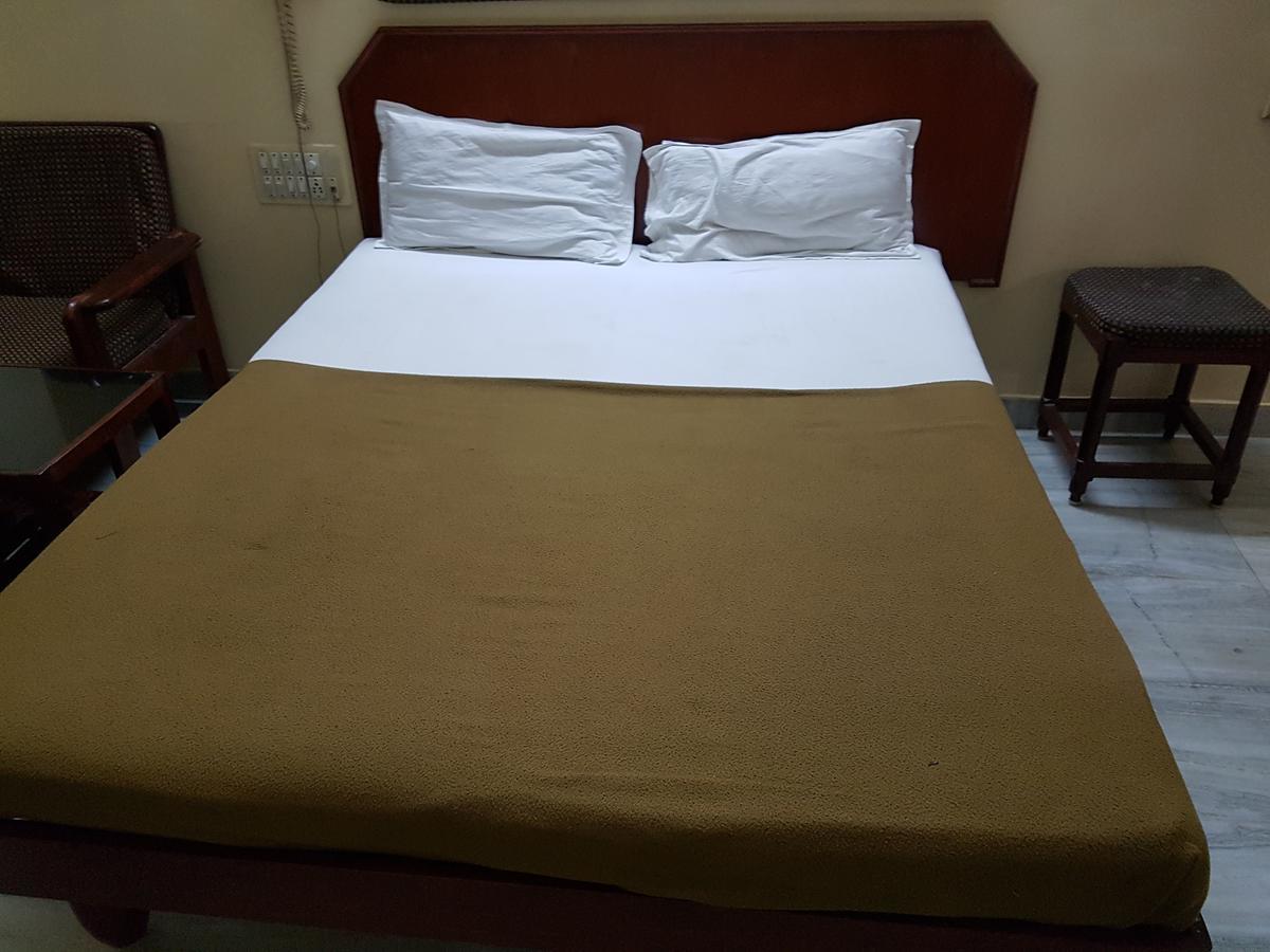 Sri Sai Residency Hotel Tirupati Buitenkant foto