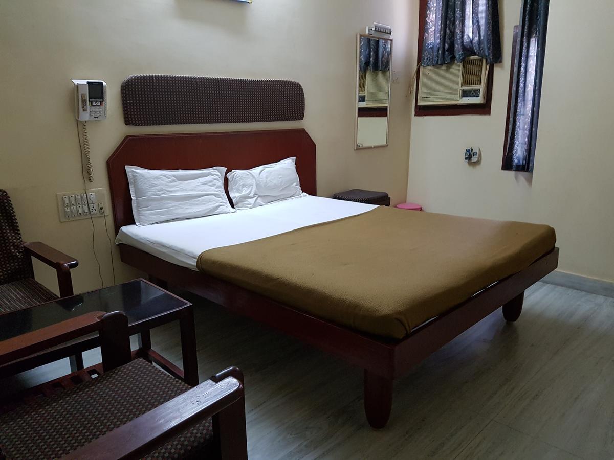 Sri Sai Residency Hotel Tirupati Buitenkant foto