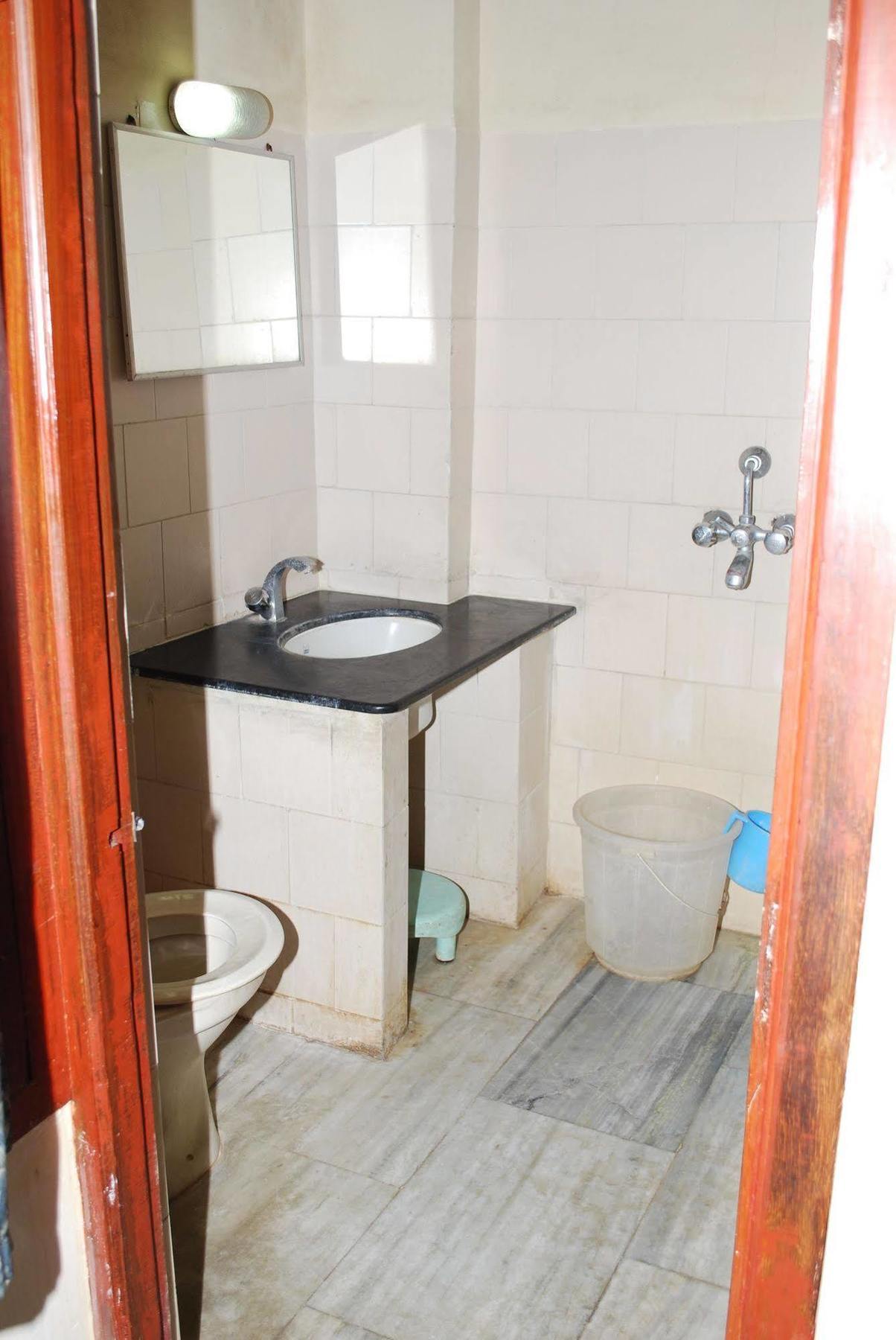 Sri Sai Residency Hotel Tirupati Buitenkant foto